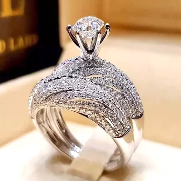 2 pc/set White Sapphire Engagement Ring - Picture 1 of 2